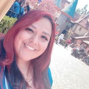 Meet your Posher, Vivian